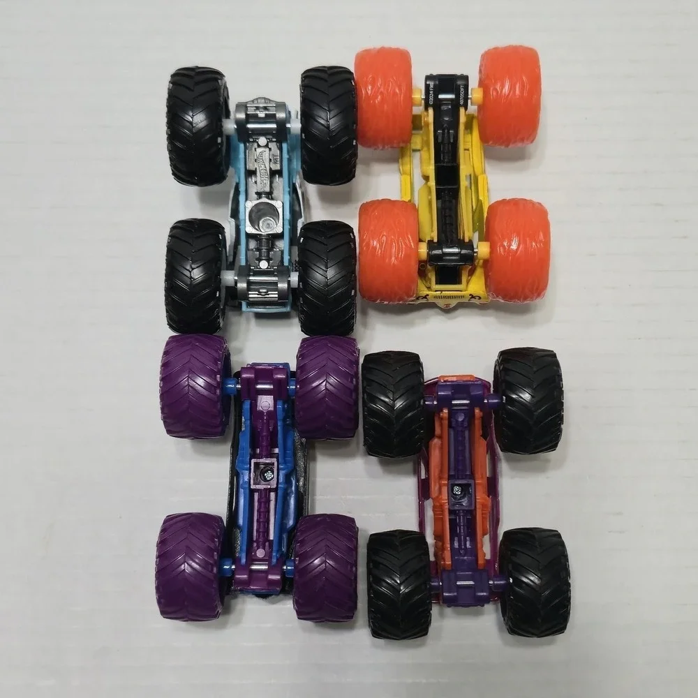 Monster Jam Lot of 4 Son-Uva Digger Whiplash Calavera Diecast 1:64 Truck Toy